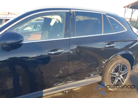 2025 Mercedes-Benz Glc 300 4Matic Suv z USA, uszkodzony, nr VIN W1NKM4HB3SF237634